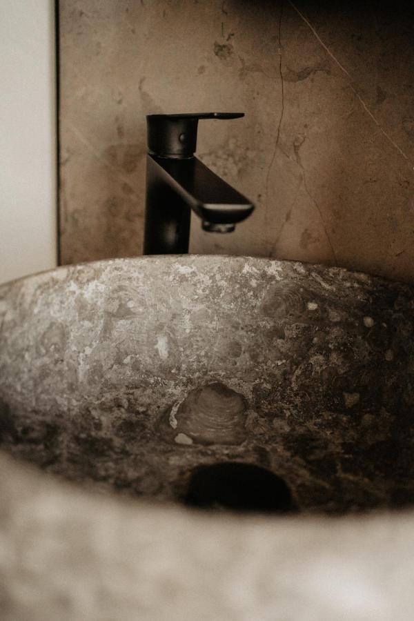 Huize Schaberg Bed and Breakfast Borgloon Buitenkant foto